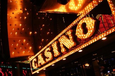 kdslot link platform interface showing slot games and sportsbook markets